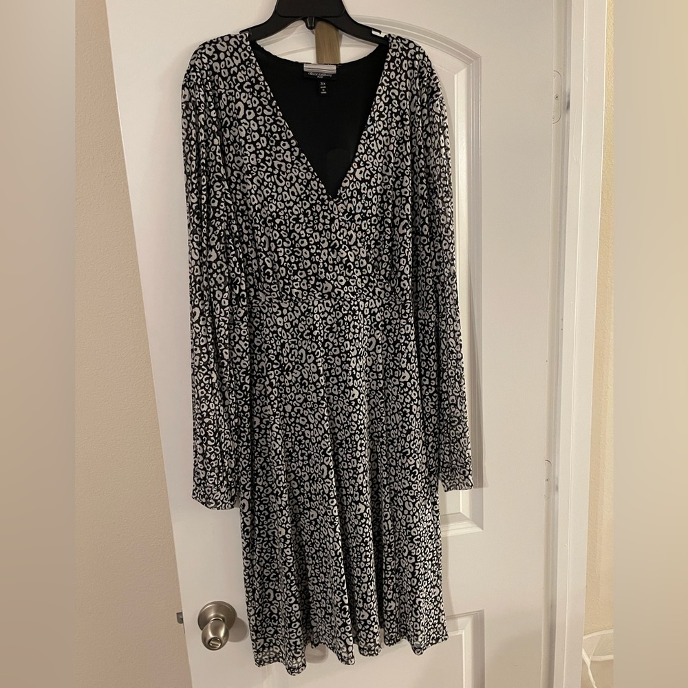 Black and White long sleeve dress